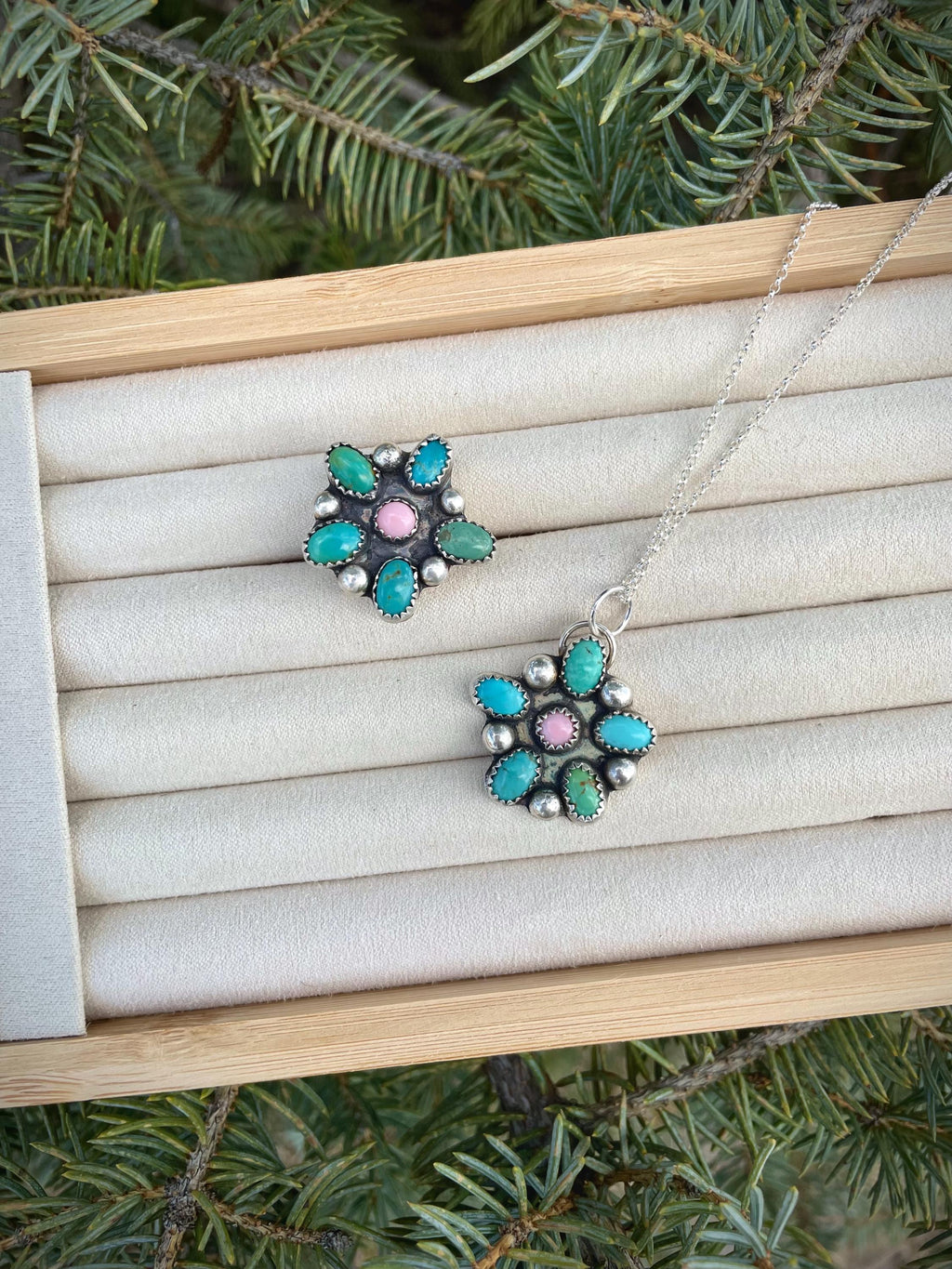 Kingman and Conch Flower Necklace