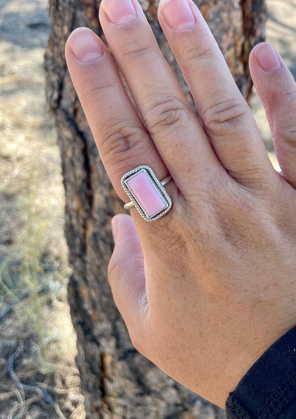 Rectangle Pink Conch Ring