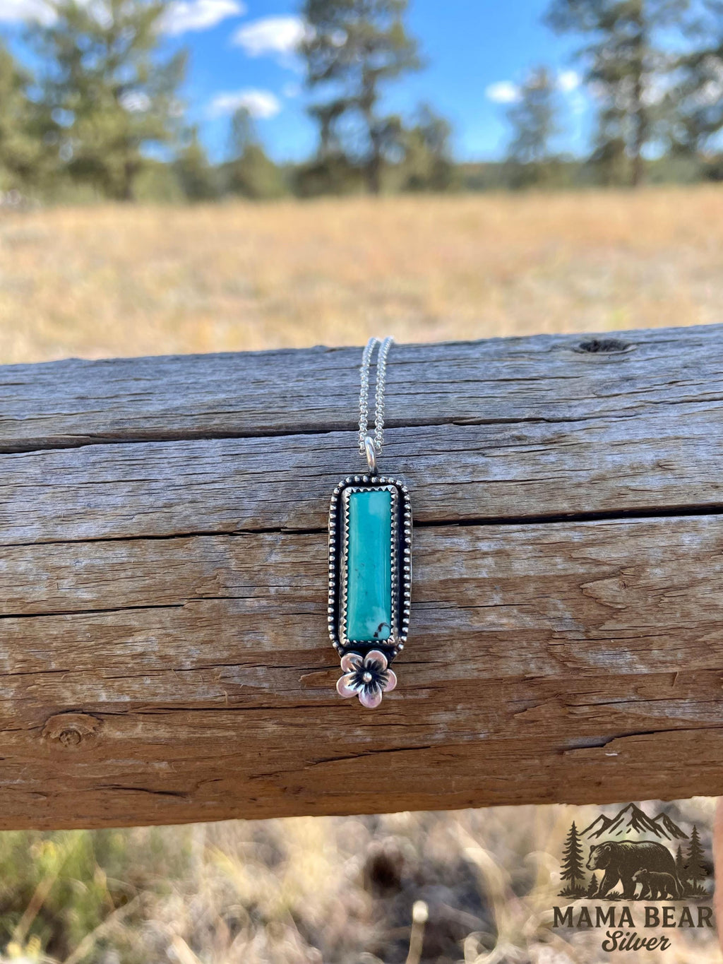 Kingman Bar Daisy Necklace