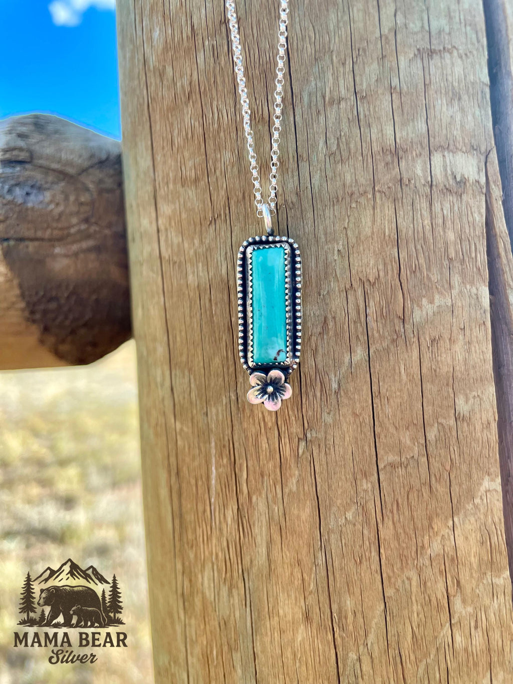 Kingman Bar Daisy Necklace